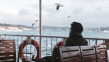 星空体育首页-国际热身赛国家队惨败 球迷反思战术问题，2021国际热身赛赛程