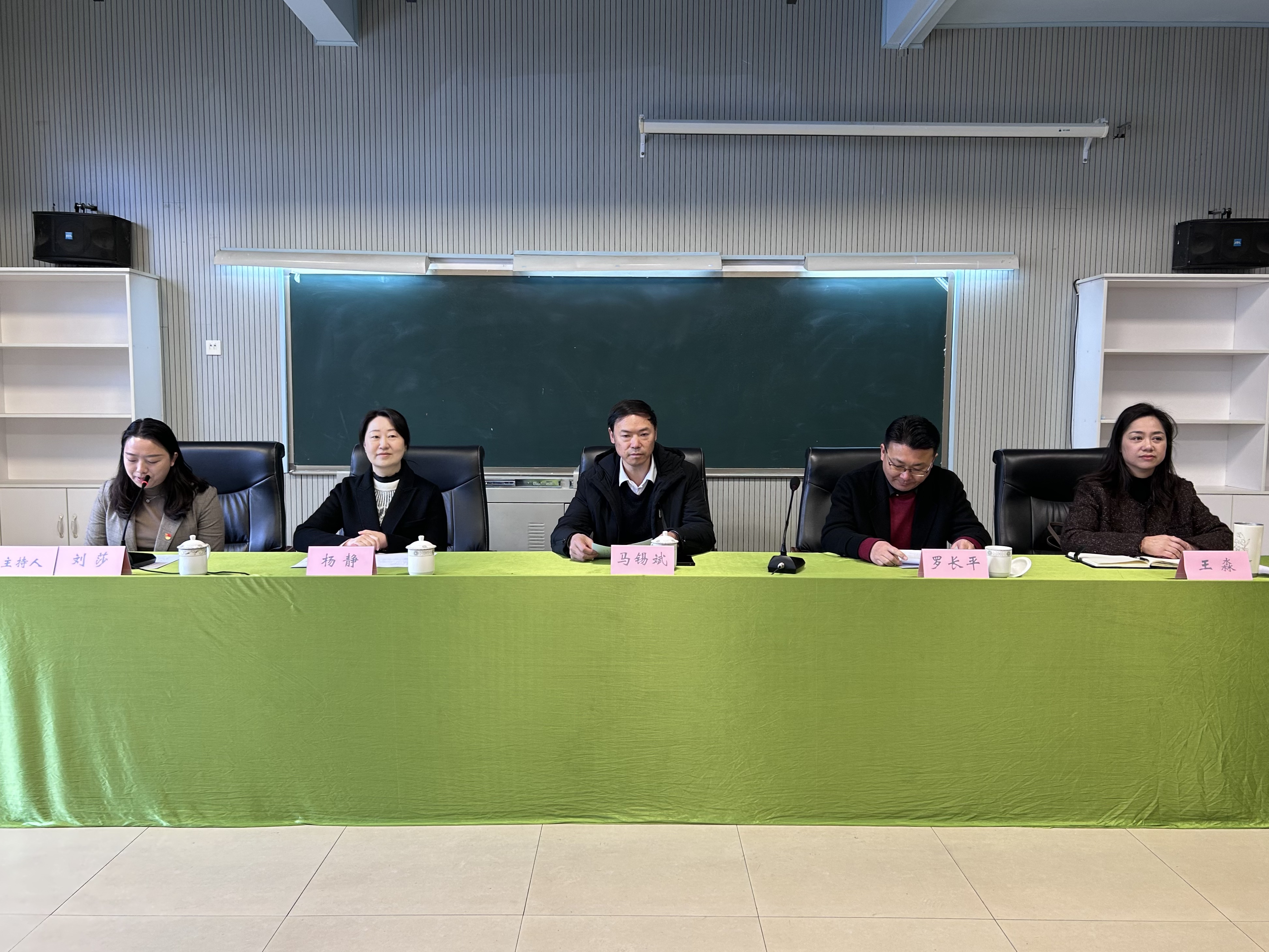 特色青训基地引入国际优秀教练，打造高水平人才培养体系的简单介绍