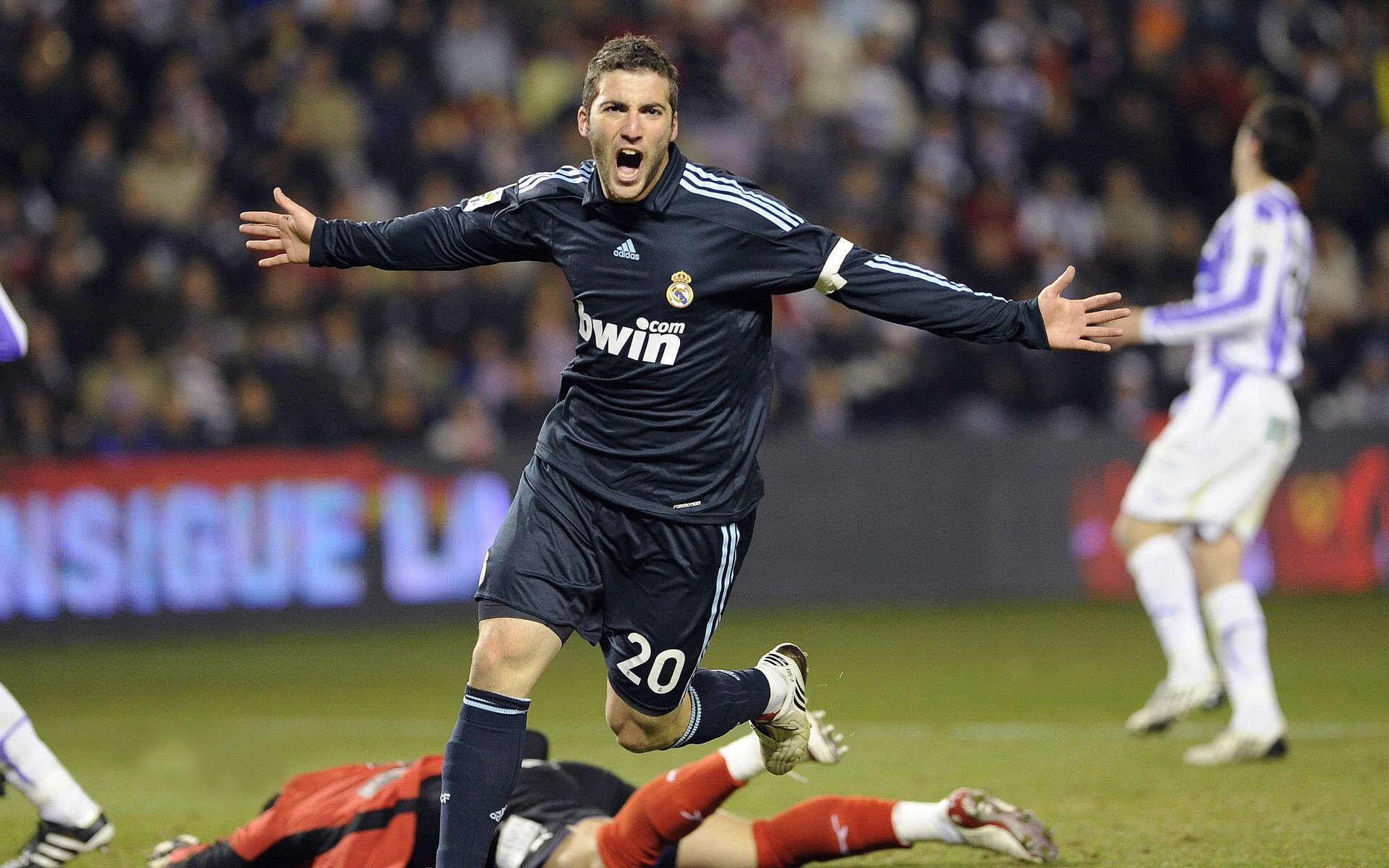 《CS_GO国际邀请赛,历届冠军争雄全场嗨翻》,csgo的国际赛事